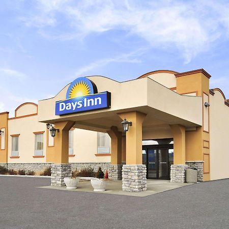 Days Inn By Wyndham Brampton Eksteriør bilde