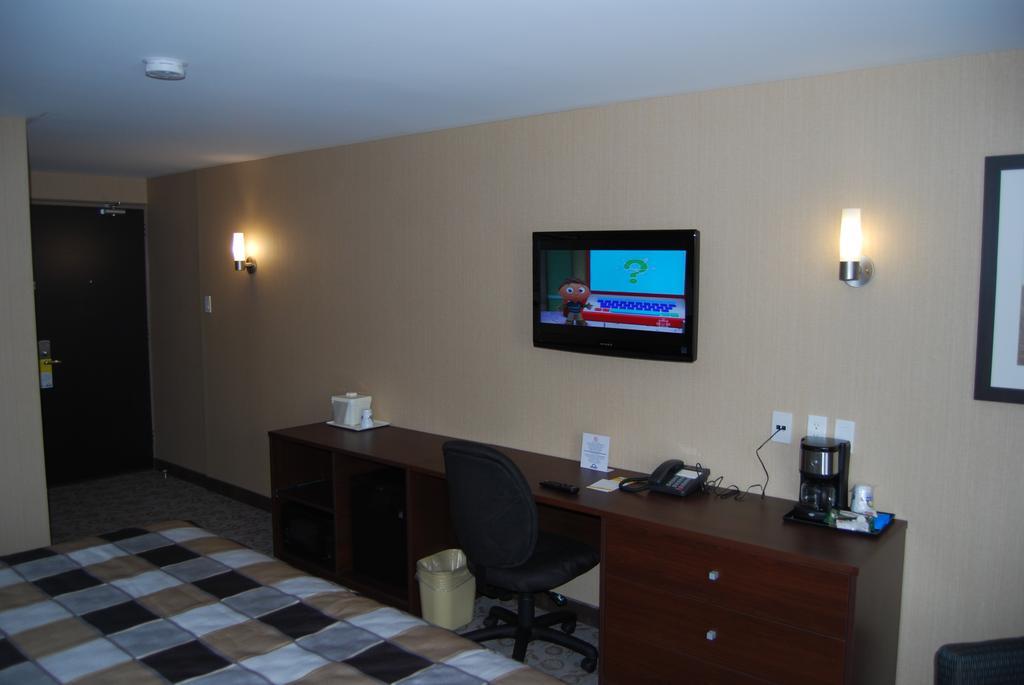 Days Inn By Wyndham Brampton Eksteriør bilde